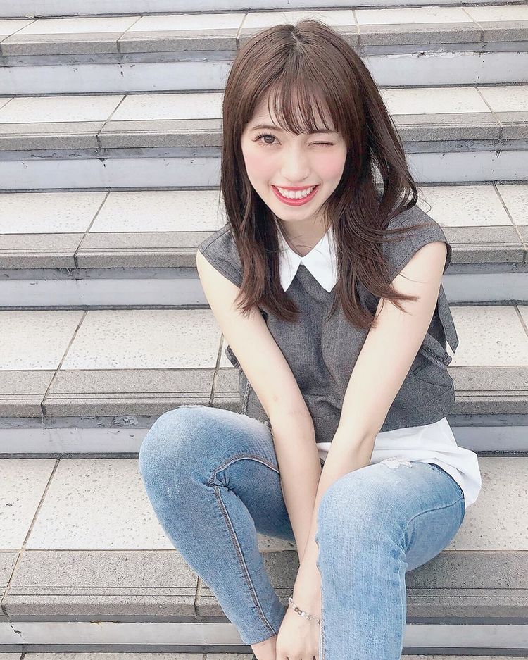 龅牙美女《村岛未悠》写真作品 完美无死角的车灯真的好亮！-吾尤客