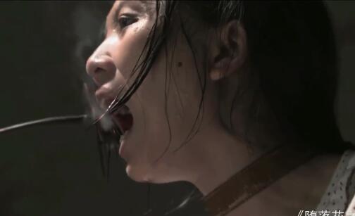 《丧尸大战僵尸》美女带领国产僵尸团灭丧尸-吾尤客