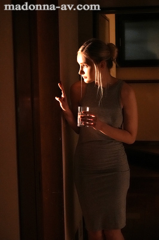 リリー・ハート(Lily Hart)作品JUL-990介绍及封面预览-图片2