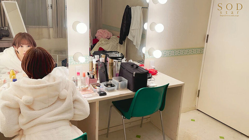 紗倉まな(纱仓真菜,Sakura-Mana)作品STARS-652介绍及封面预览-图片7