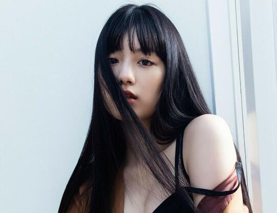 鹤嶋乃爱黑色内衣写真及个人资料-吾尤客