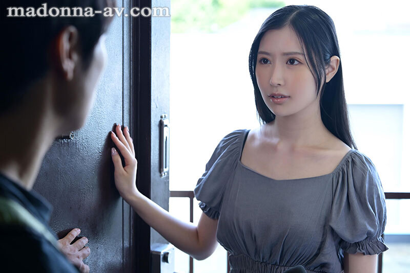 甘い囁きに流されるまま、僕は大学を留年するまで、人妻との巣篭もりSEXに溺れて…。 朝日りお 1