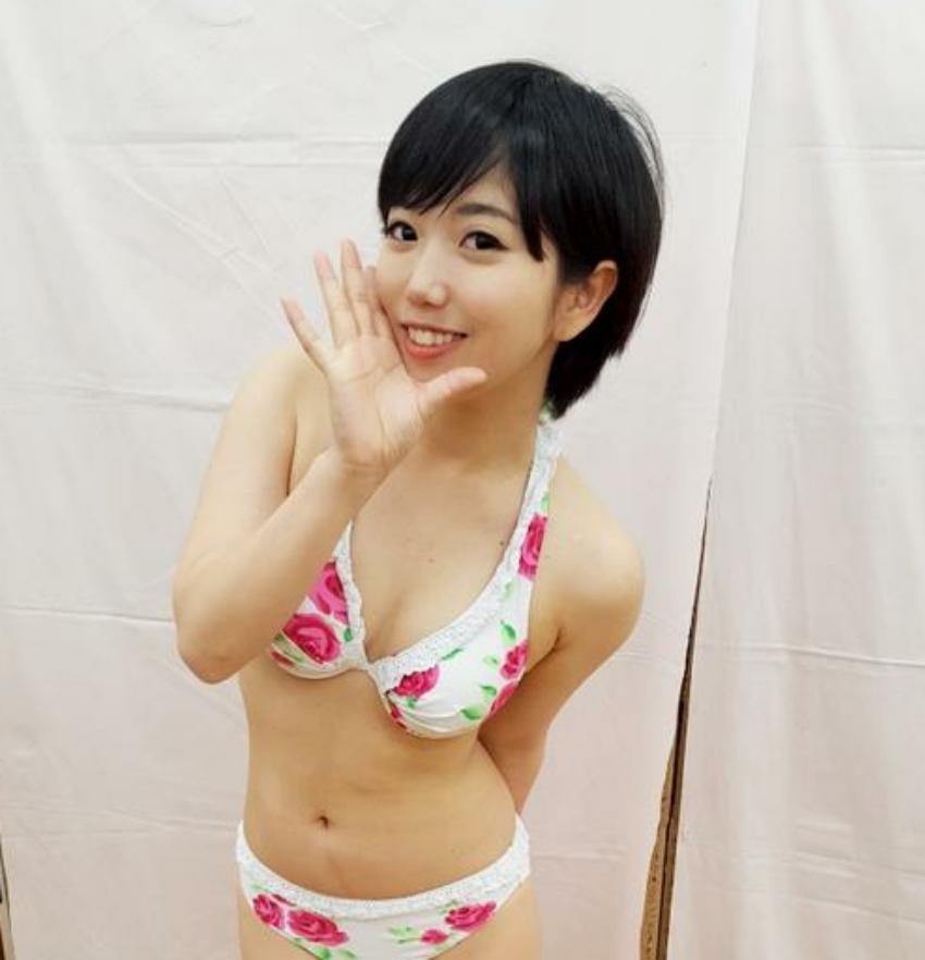 图片[2]-纯真系短发美少女《柚木彩花》精选作品推荐介绍及封面预览-吾尤客