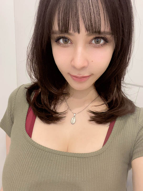 H Cup 饥渴人妻《宇佐美翠》精选作品推荐介绍及封面预览-吾尤客